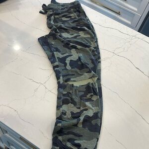 Express Camo Jogger